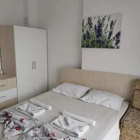 Konukevi Guest Luxor 3*